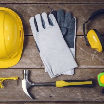 Abbigliamento e materiale antifortunistico